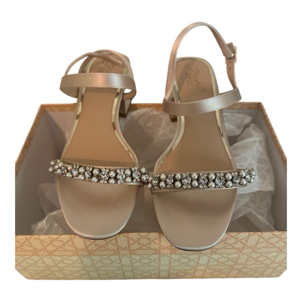 Elegant Pearl-Embellished Sandals
